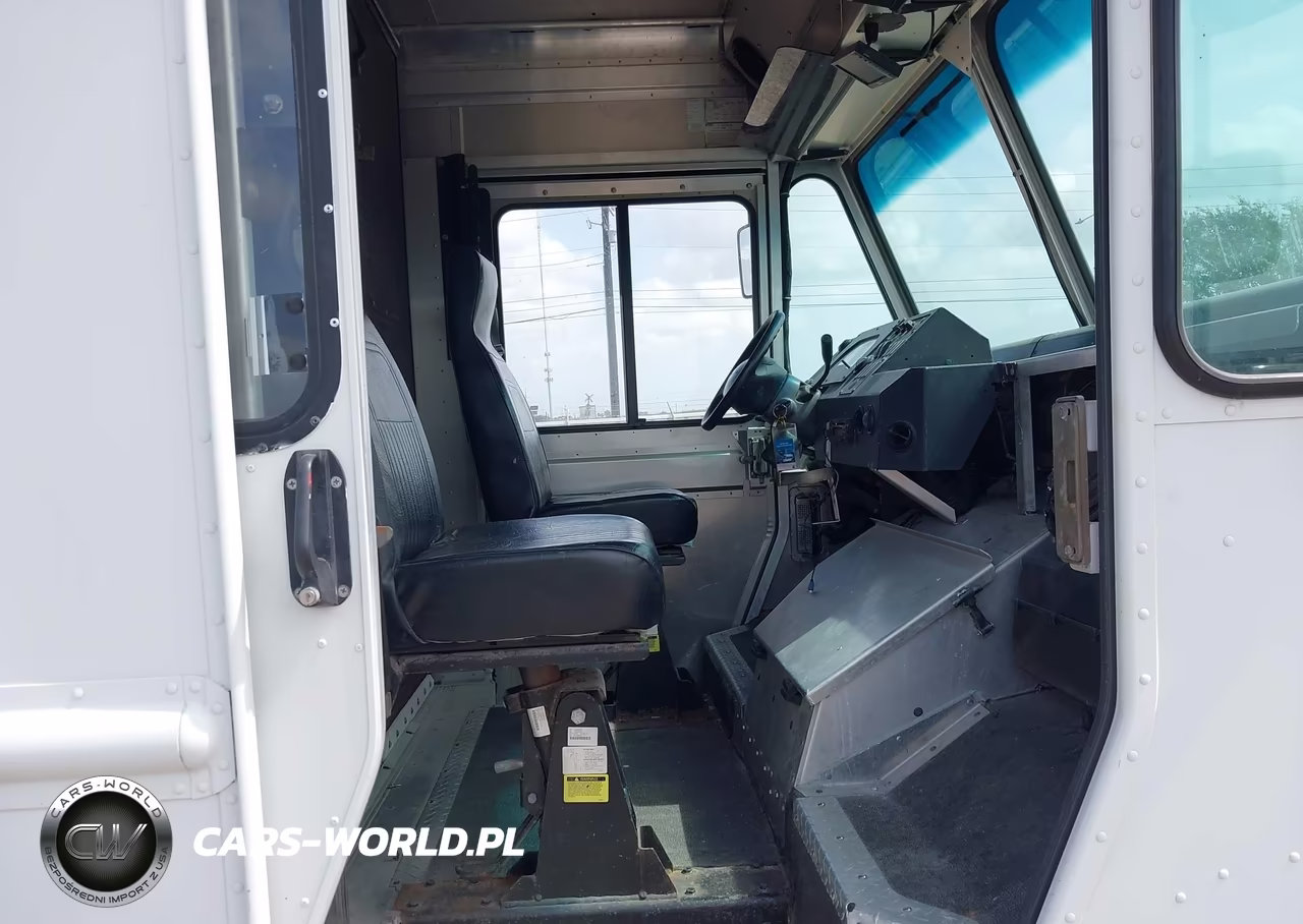 2016 Ford E-350 Stripped VIN:1FC3E3KL7GDC14168 - 5