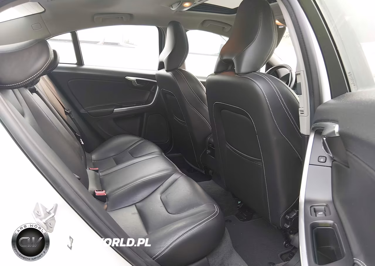 2017 Volvo S60 T5 Dynamic VIN:YV126MFLXH2439006 - 8