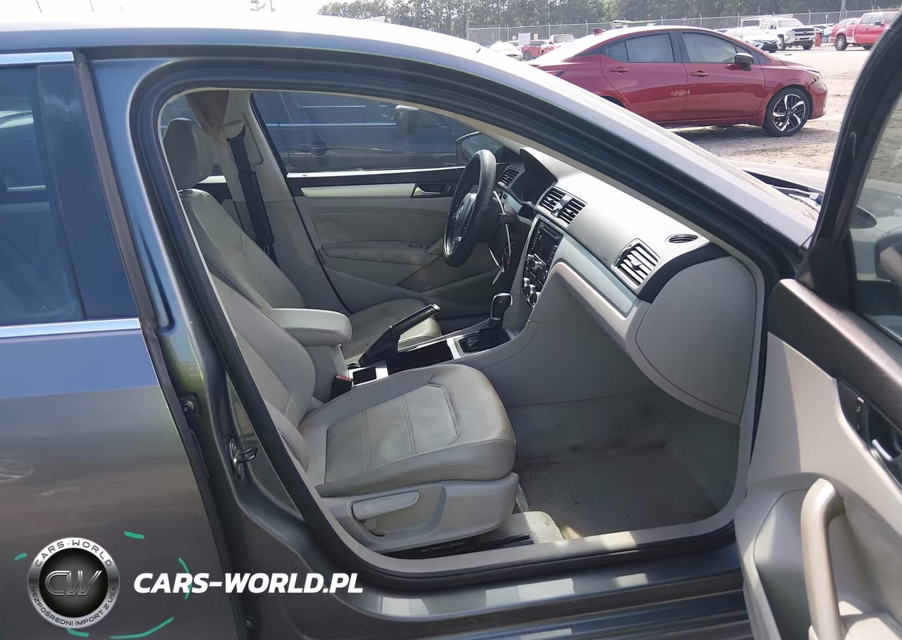 2012 Volkswagen Passat 2.5L Se VIN:1VWBH7A39CC013638 - 5