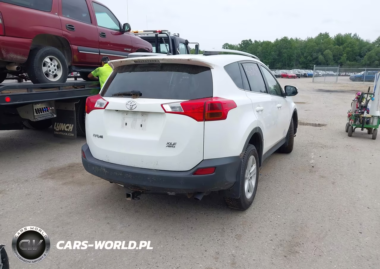 2013 Toyota Rav4 Xle VIN:JTMRFREV7DD044347 - 4