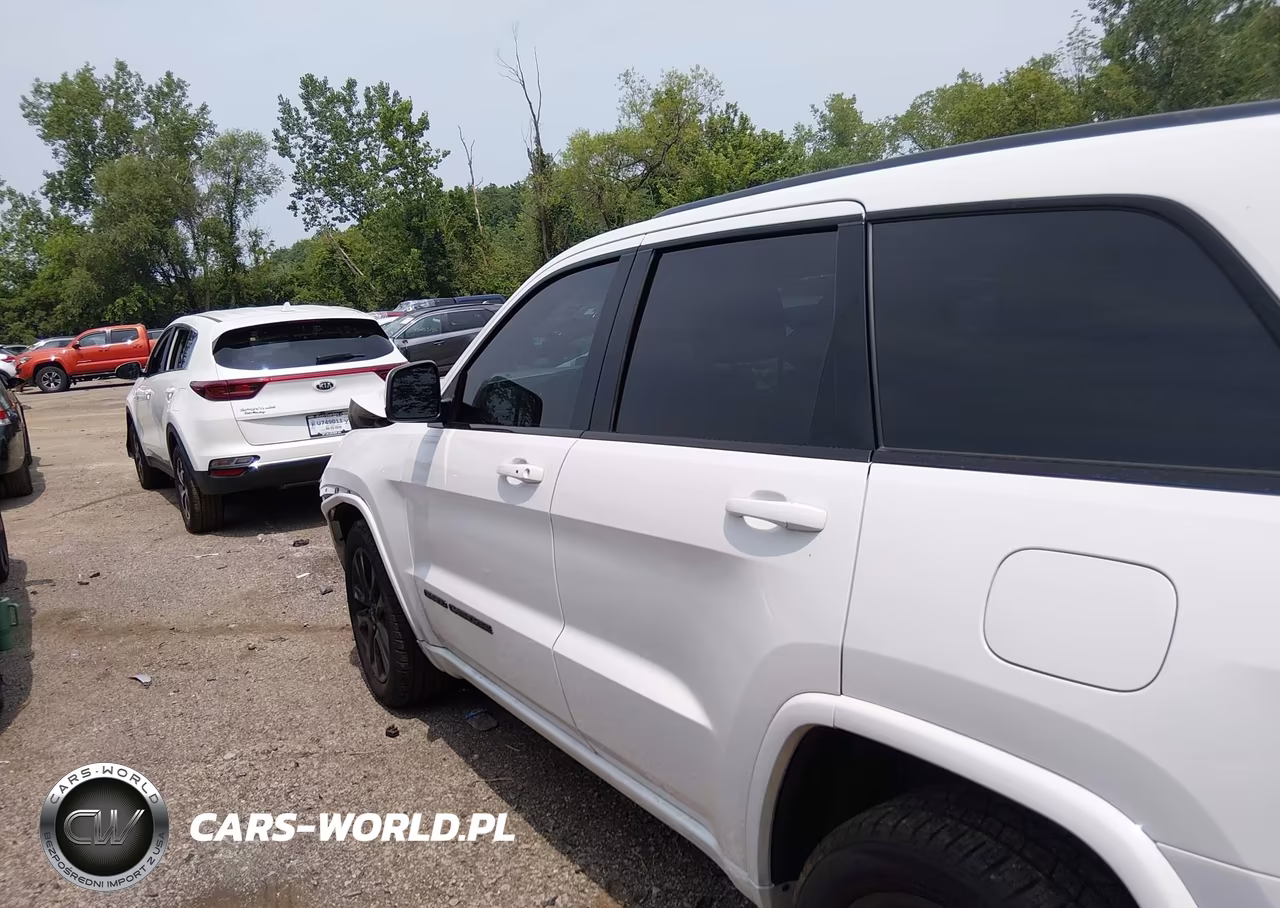 2019 Jeep Grand Cherokee Altitude 4X4 VIN:1C4RJFAG6KC654991 - 15