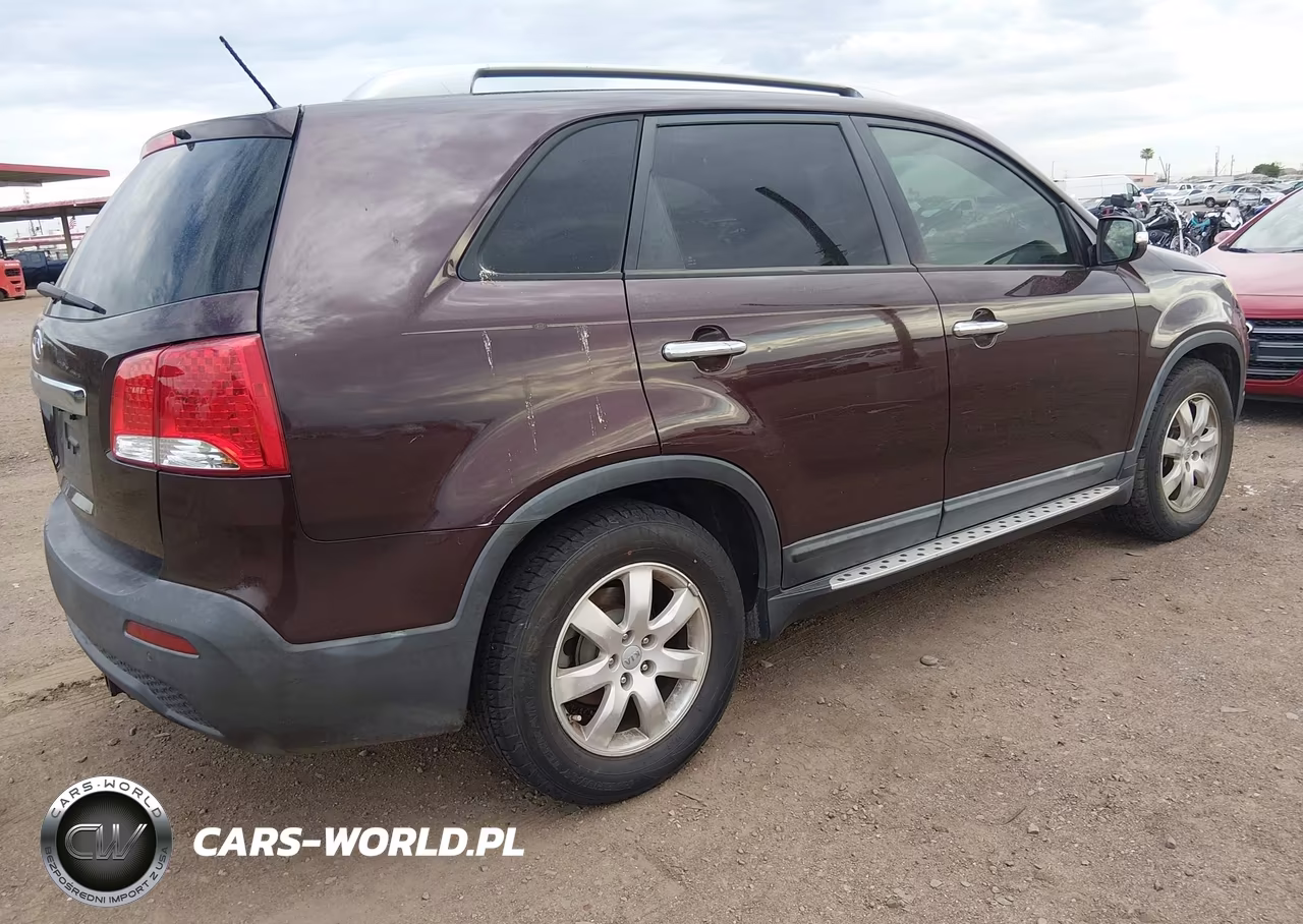 2012 Kia Sorento Lx VIN:5XYKT3A69CG238674 - 4
