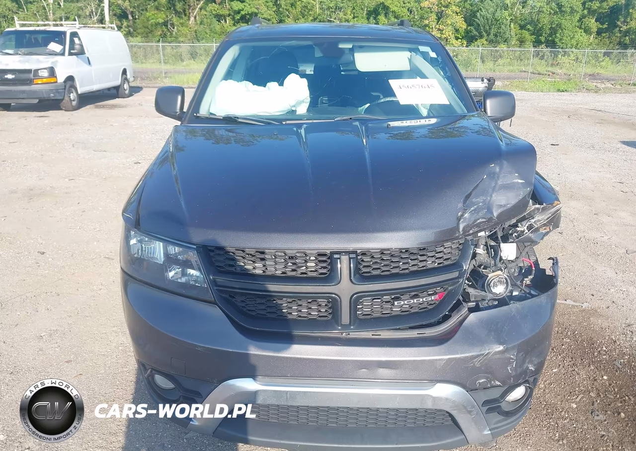 2018 Dodge Journey Crossroad VIN:3C4PDCGG2JT490145 - 12