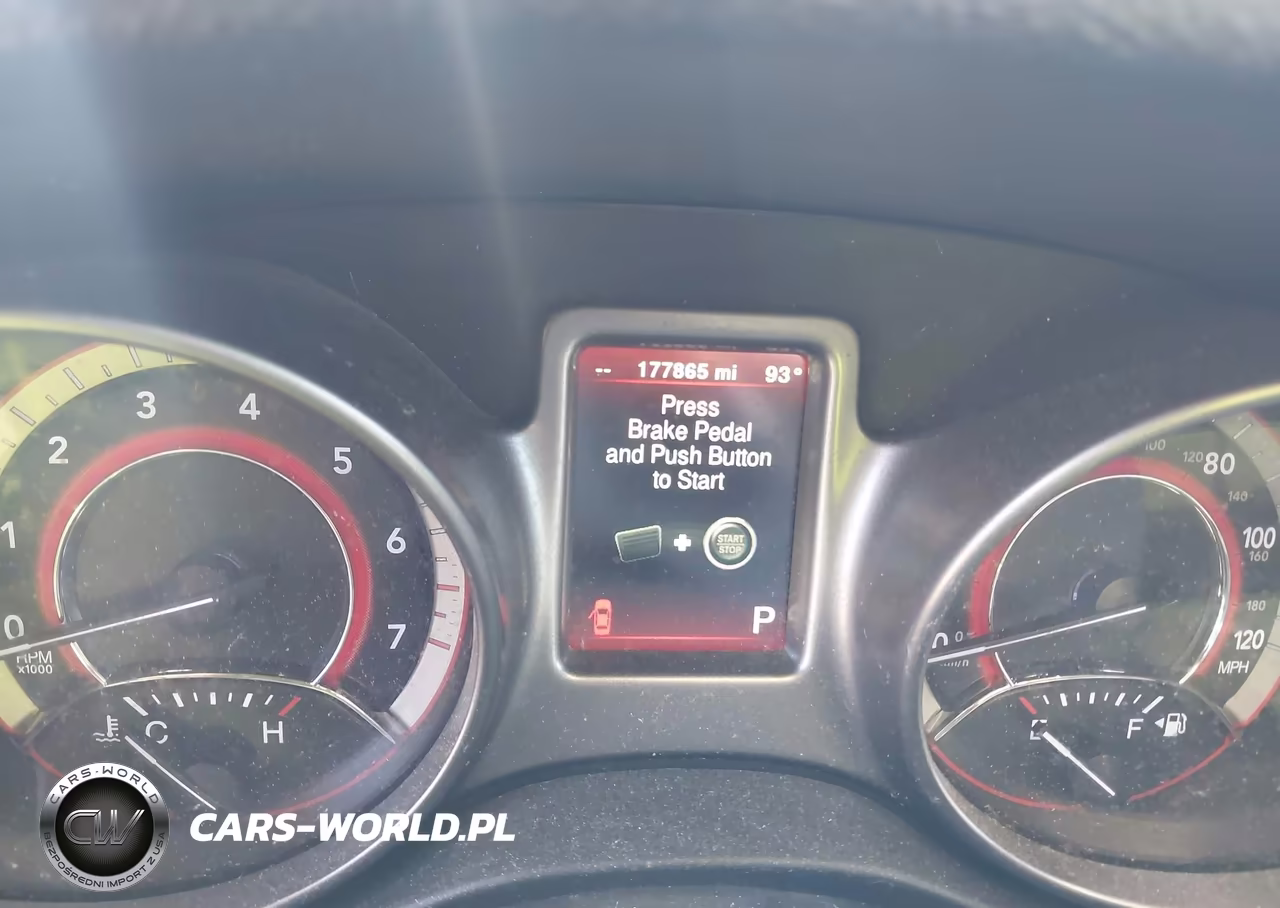 2018 Dodge Journey Crossroad VIN:3C4PDCGG2JT490145 - 7