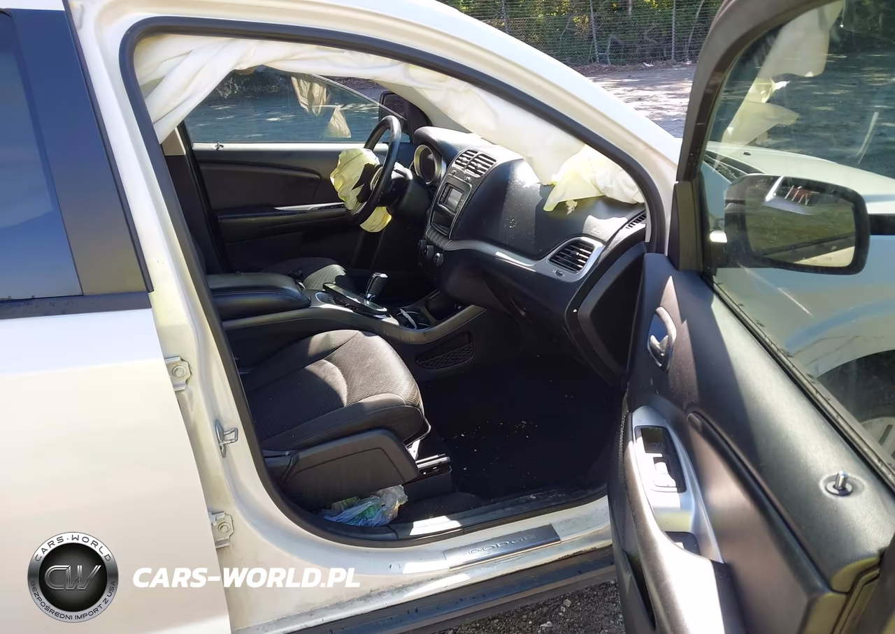 2018 Dodge Journey Se VIN:3C4PDCAB0JT243171 - 5