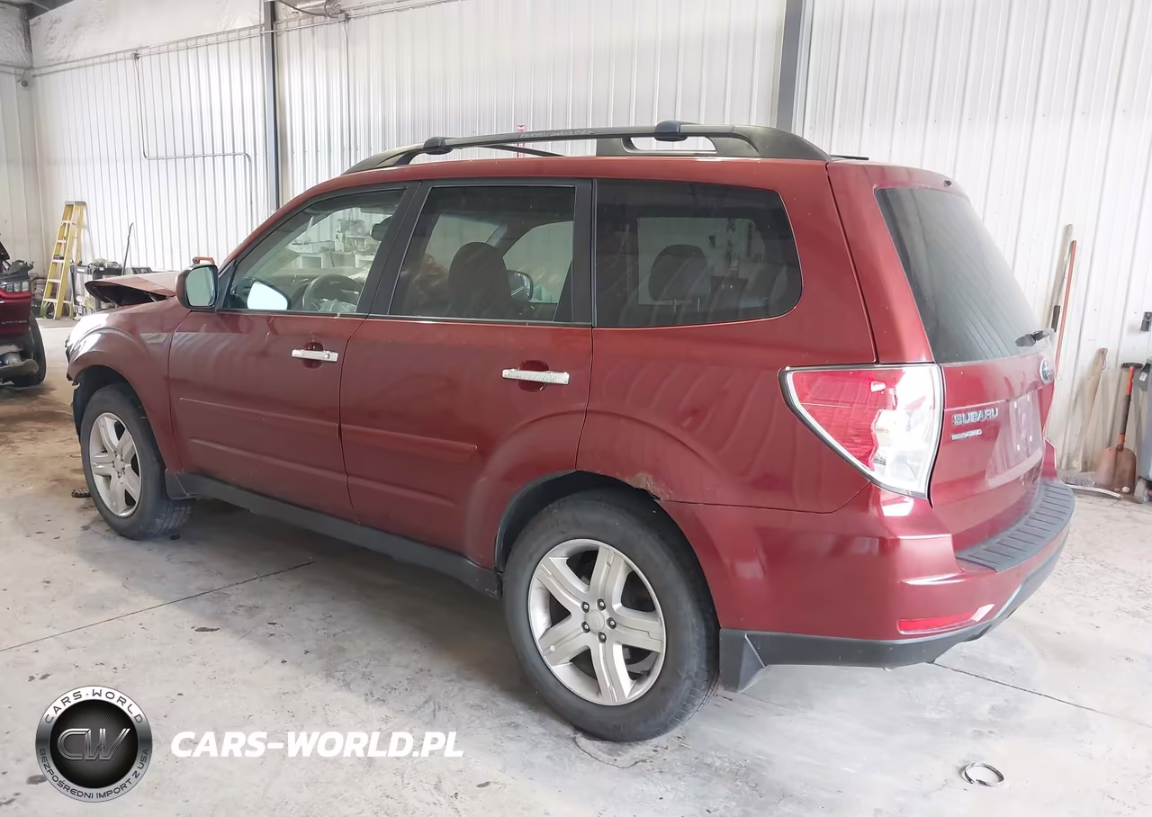 2010 Subaru Forester 2.5X Premium VIN:JF2SH6CC2AH710015 - 3