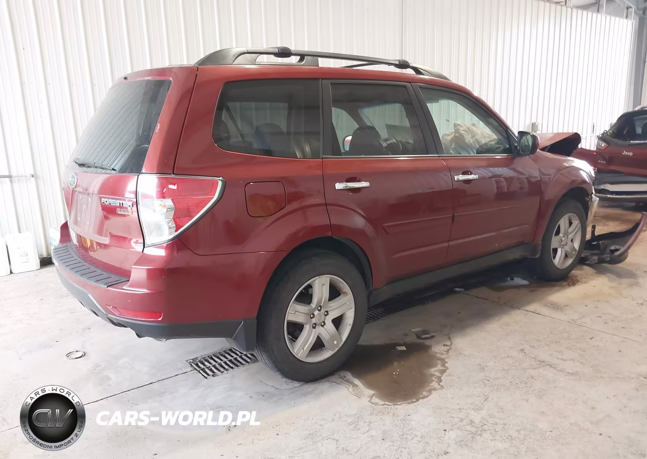 2010 Subaru Forester 2.5X Premium VIN:JF2SH6CC2AH710015 - 4