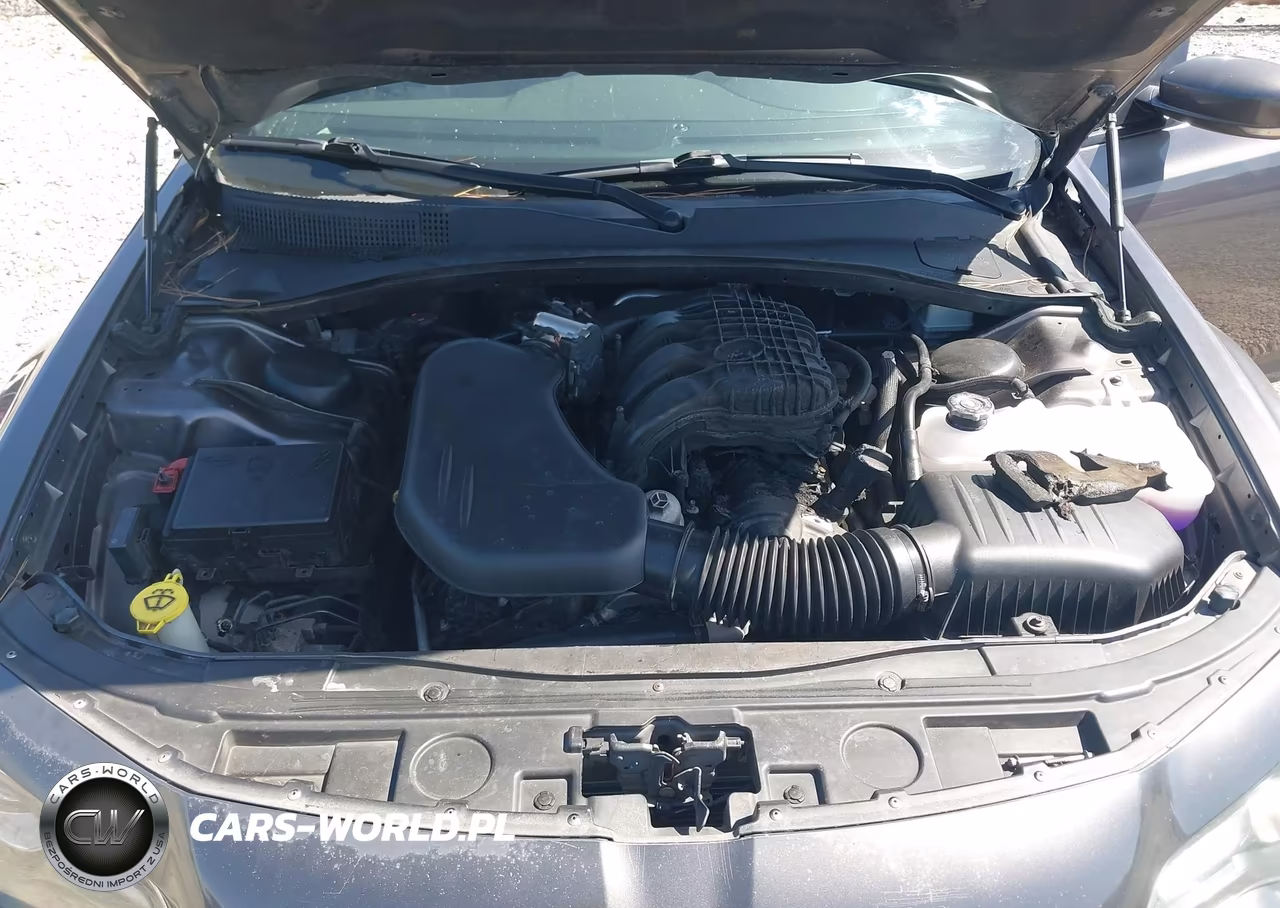 2018 Chrysler 300 300S VIN:2C3CCABG2JH227745 - 10