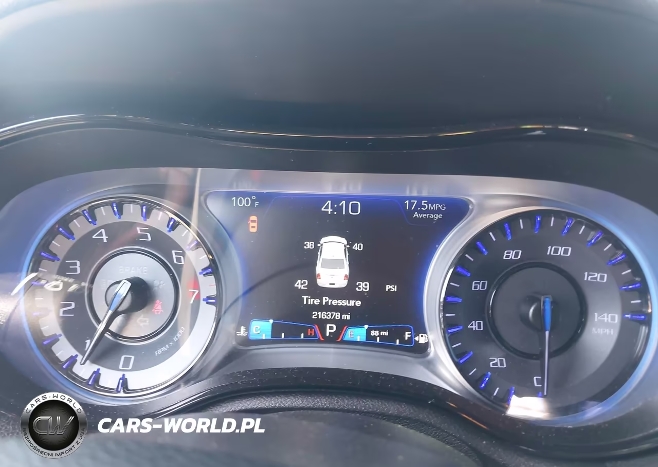 2018 Chrysler 300 300S VIN:2C3CCABG2JH227745 - 7