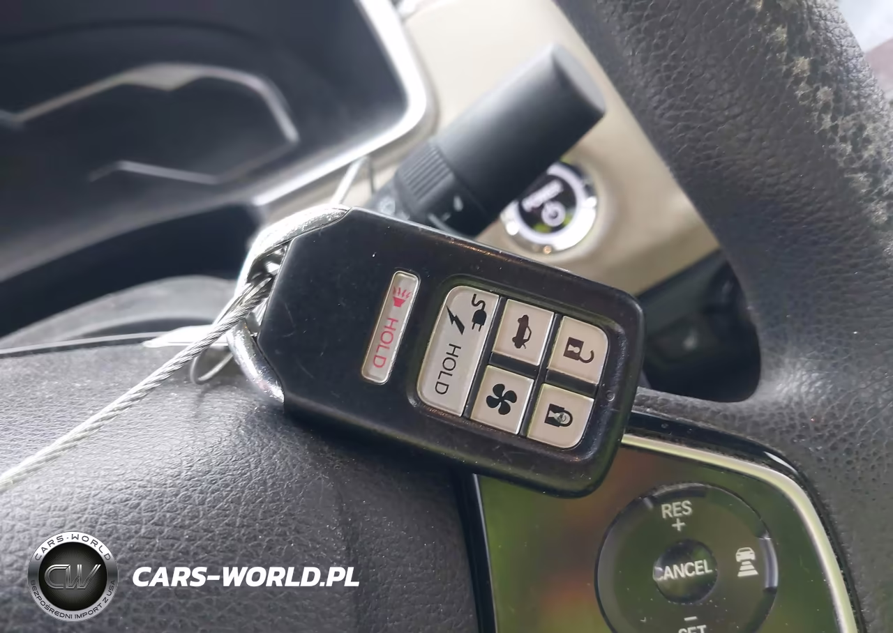 2018 Honda Clarity Plug-In Hybrid VIN:JHMZC5F19JC020404 - 11
