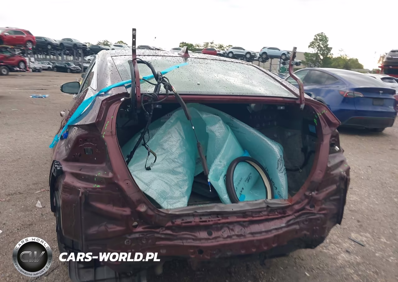 2018 Honda Clarity Plug-In Hybrid VIN:JHMZC5F19JC020404 - 6