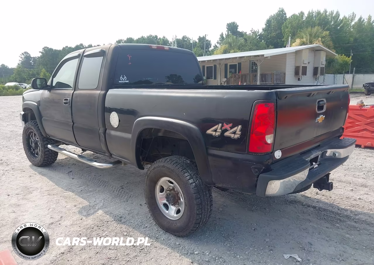 2003 Chevrolet Silverado 2500Hd Ls VIN:1GCHK29G53E330572 - 3