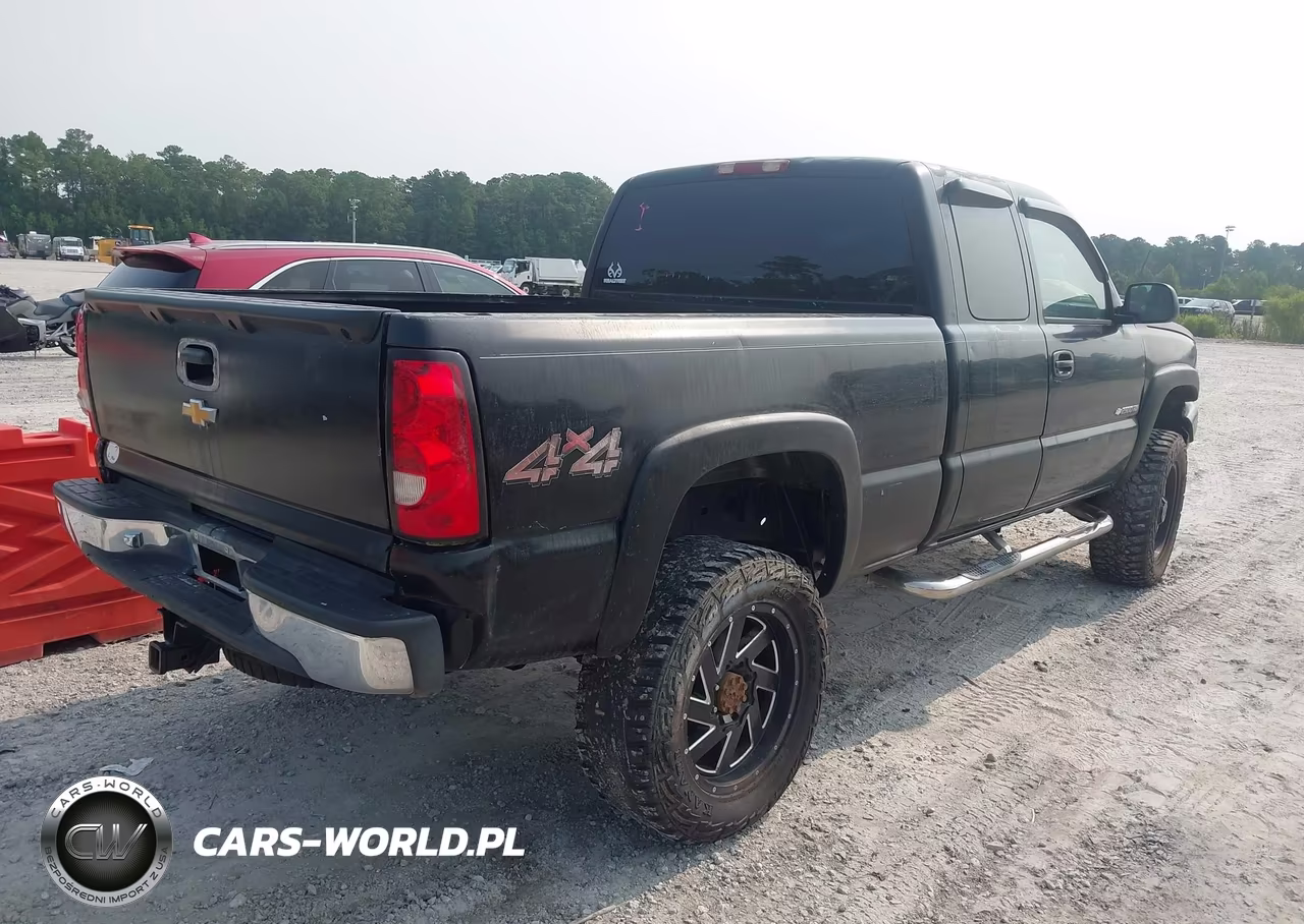 2003 Chevrolet Silverado 2500Hd Ls VIN:1GCHK29G53E330572 - 4