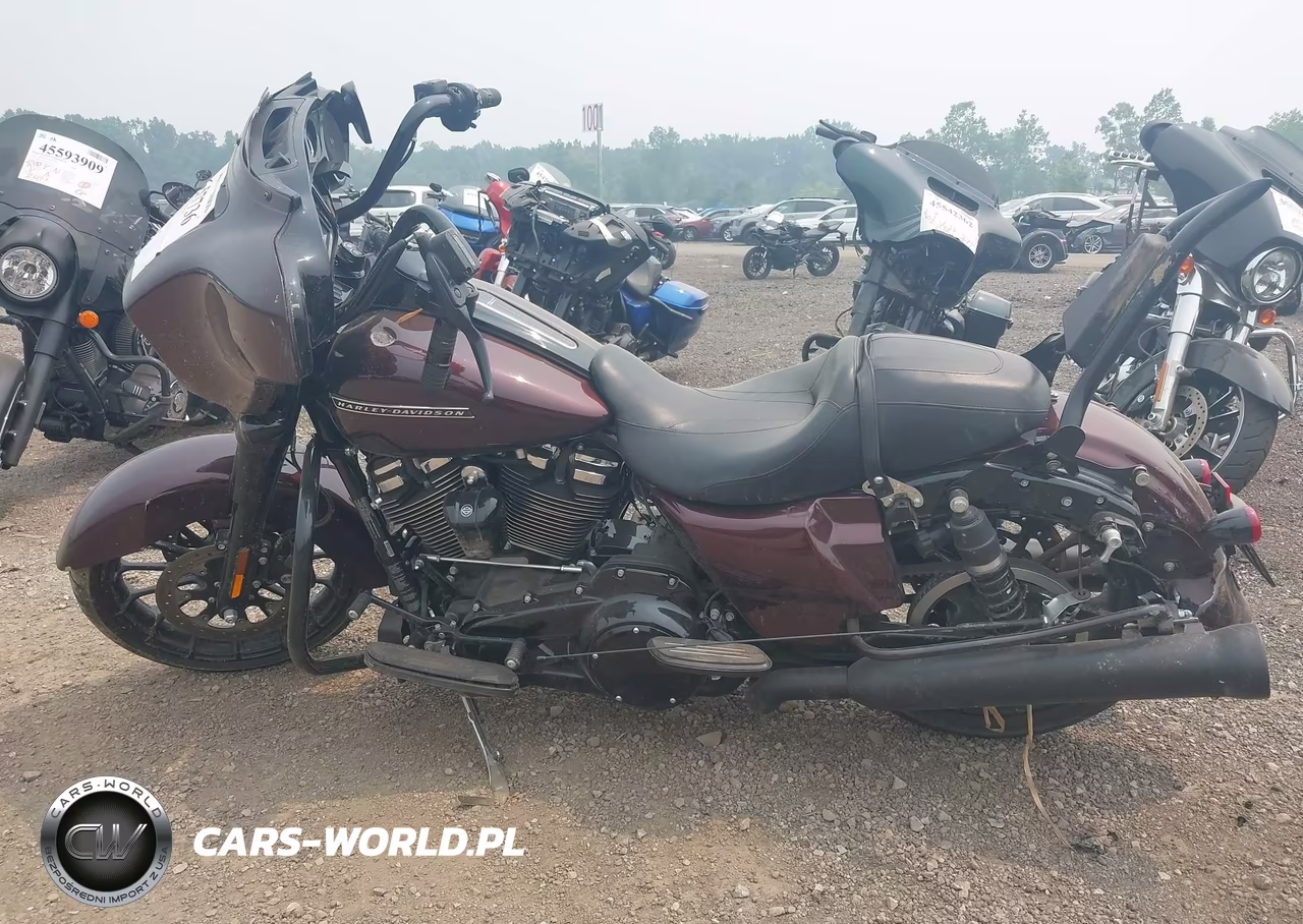 2018 Harley-Davidson Flhxs Street Glide Special VIN:1HD1KRC17JB652495 - 13