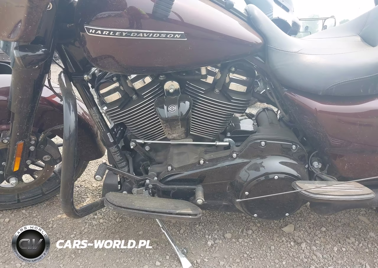 2018 Harley-Davidson Flhxs Street Glide Special VIN:1HD1KRC17JB652495 - 9