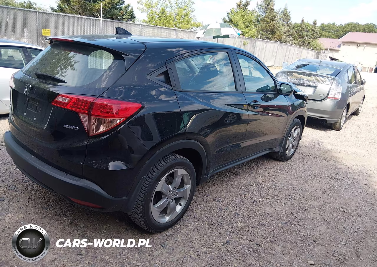 2017 Honda Hr-V Lx VIN:3CZRU6H31HG708675 - 4