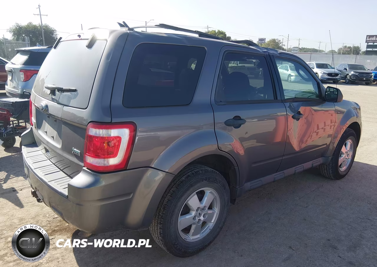 2010 Ford Escape Xlt VIN:1FMCU9DG3AKC48712 - 4