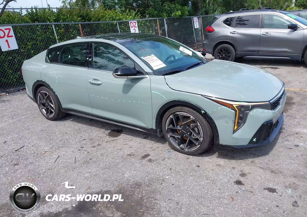 2025 Kia K4 Gt-Line – zdjęcie 1 z 16
