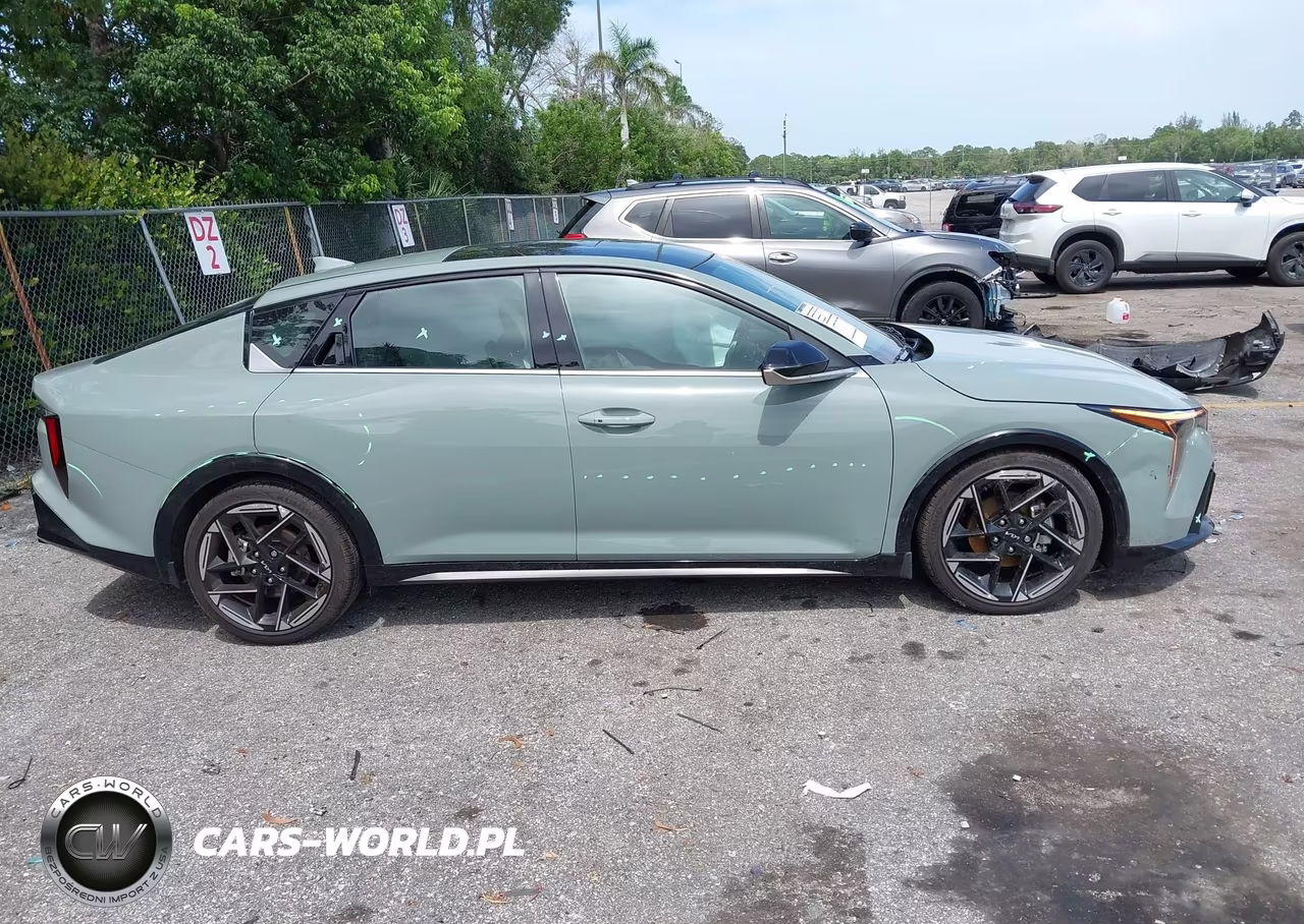2025 Kia K4 Gt-Line VIN:3KPFW4DE1SE227049 - 13