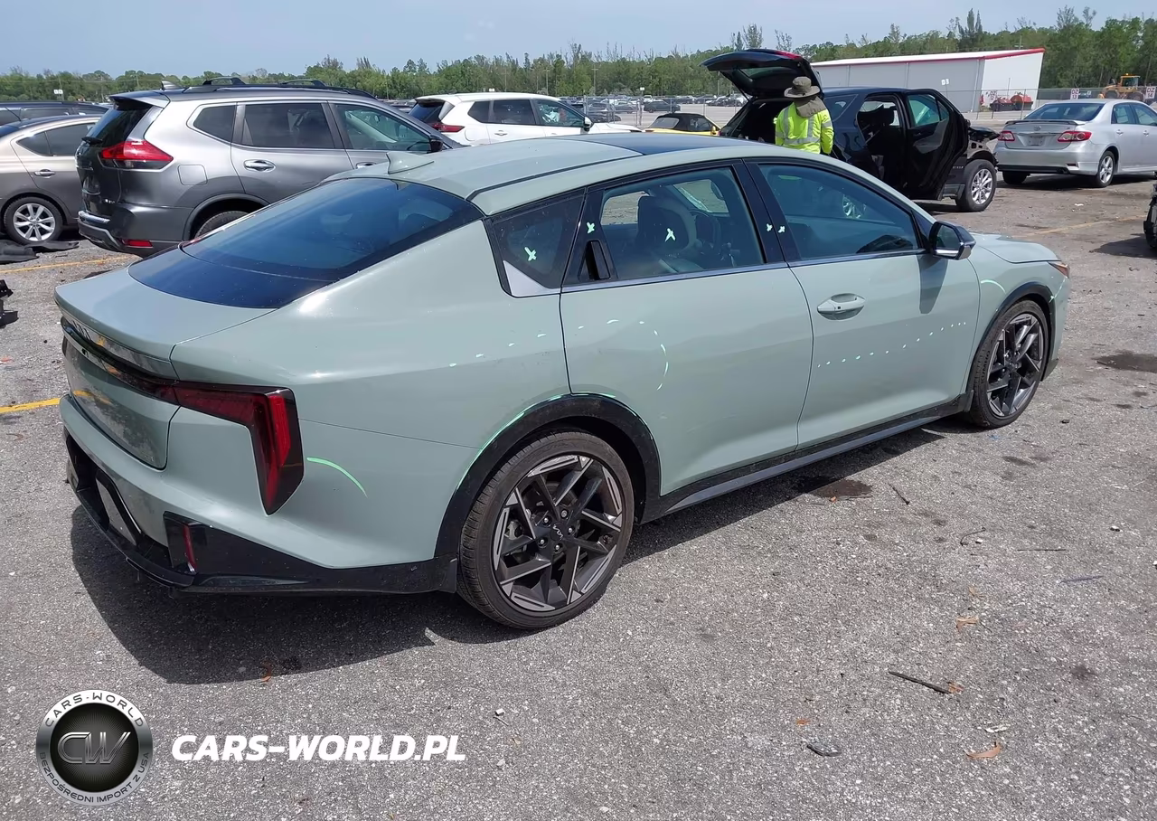 2025 Kia K4 Gt-Line VIN:3KPFW4DE1SE227049 - 4