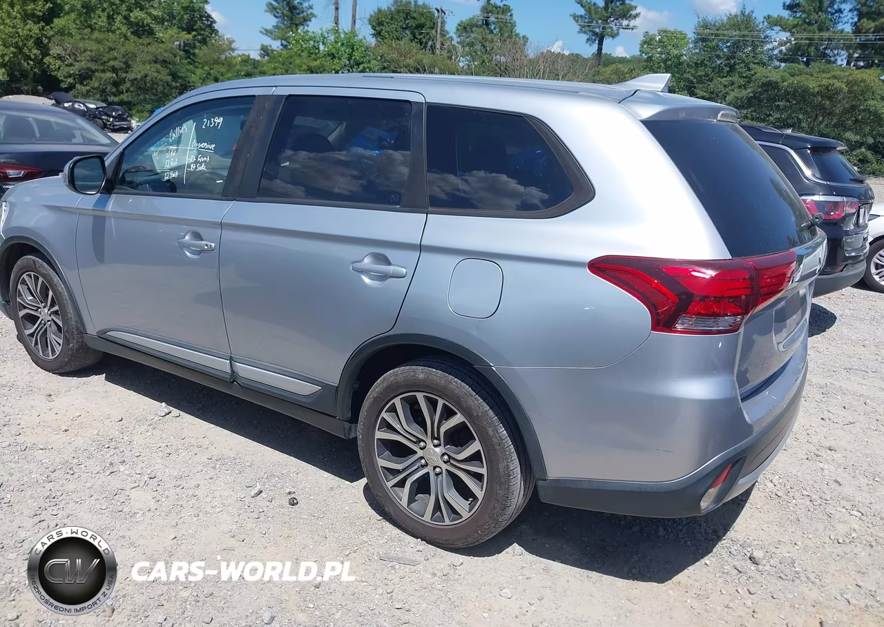 2017 Mitsubishi Outlander Se-Sel VIN:JA4AD3A39HZ000261 - 3