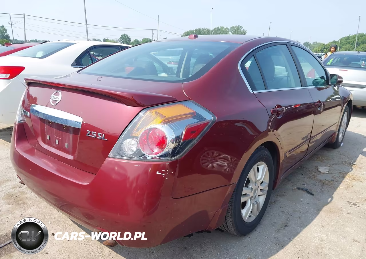 2011 Nissan Altima 2.5 S VIN:1N4AL2AP4BN406703 - 4
