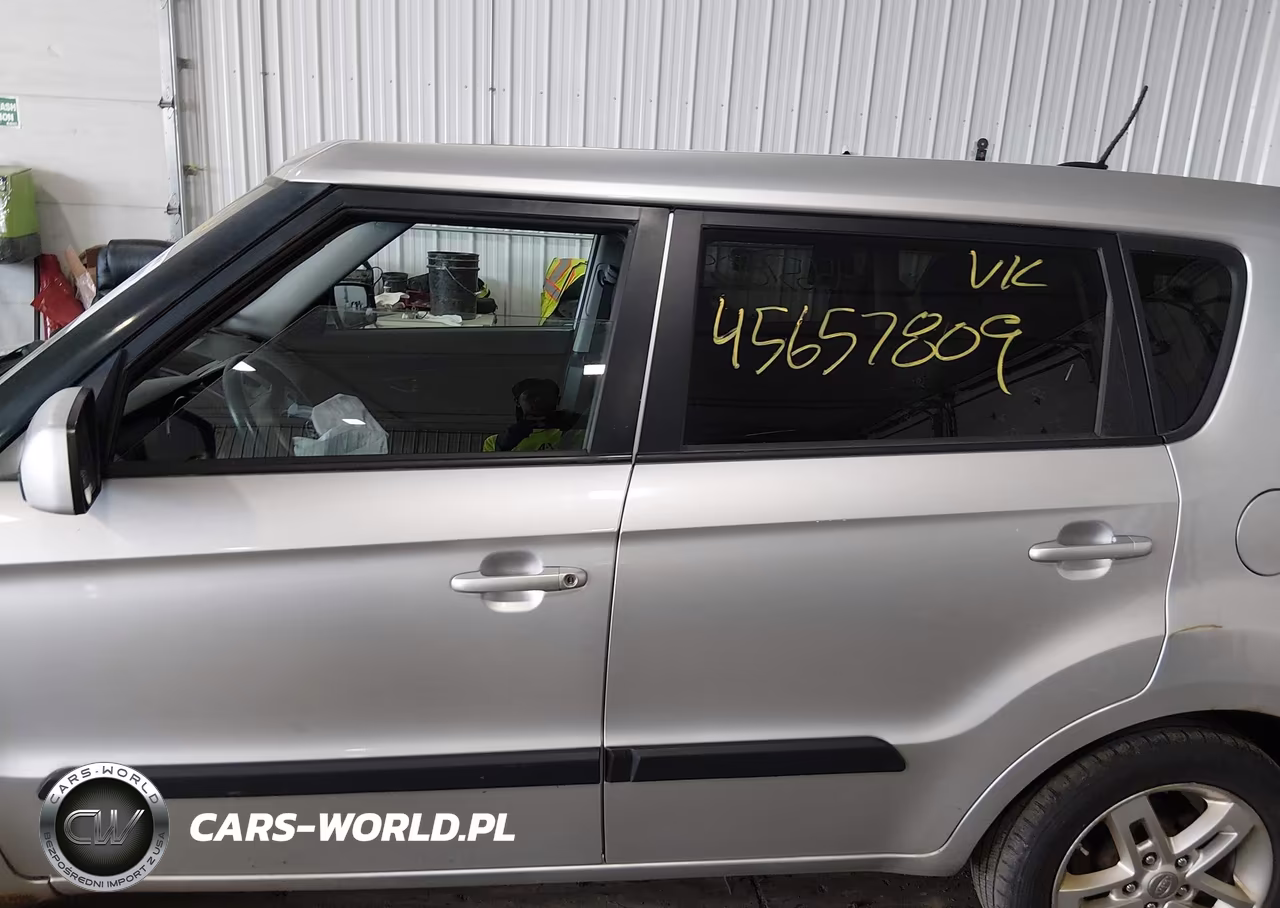 2011 Kia Soul + VIN:KNDJT2A27B7310373 - 14