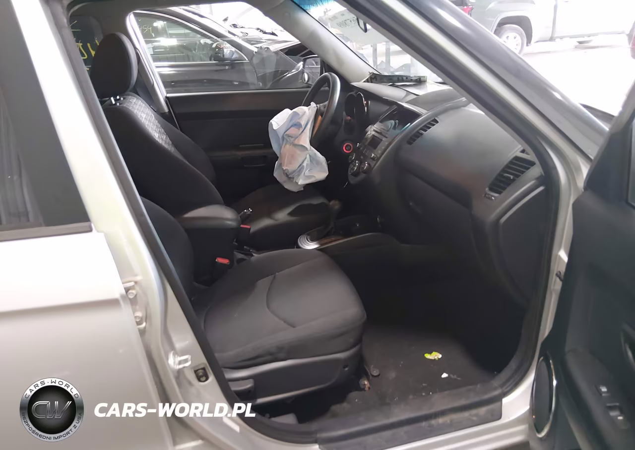 2011 Kia Soul + VIN:KNDJT2A27B7310373 - 5