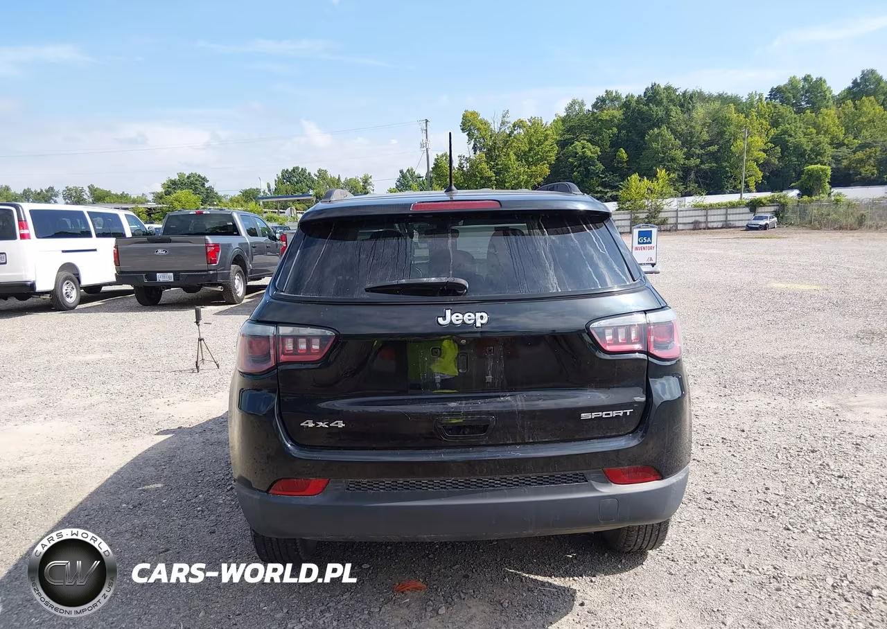2018 Jeep Compass Sport 4X4 VIN:3C4NJDAB8JT415310 - 16