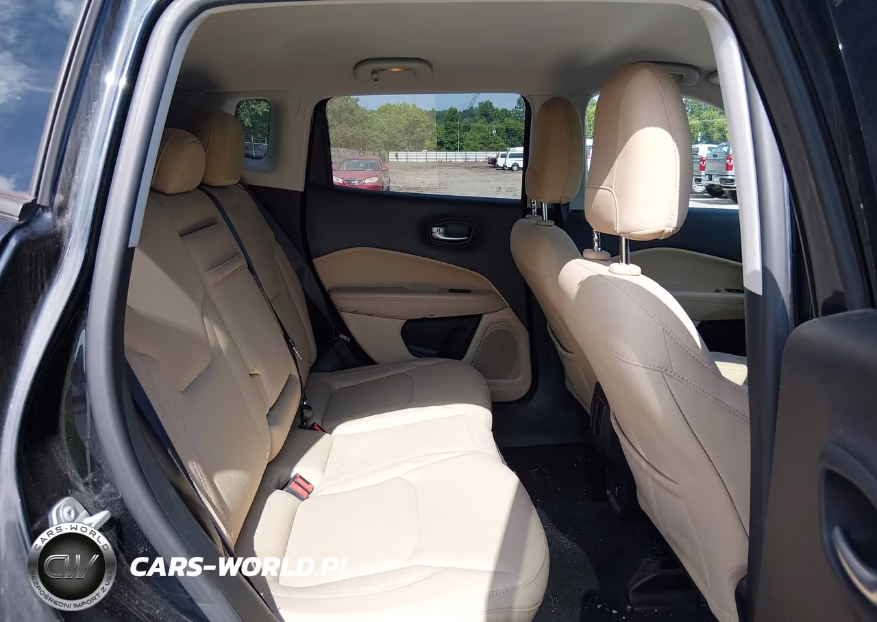 2018 Jeep Compass Sport 4X4 VIN:3C4NJDAB8JT415310 - 8
