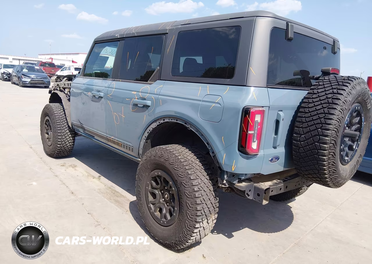 2021 Ford Bronco First Edition VIN:1FMEE5EP0MLA40671 - 3