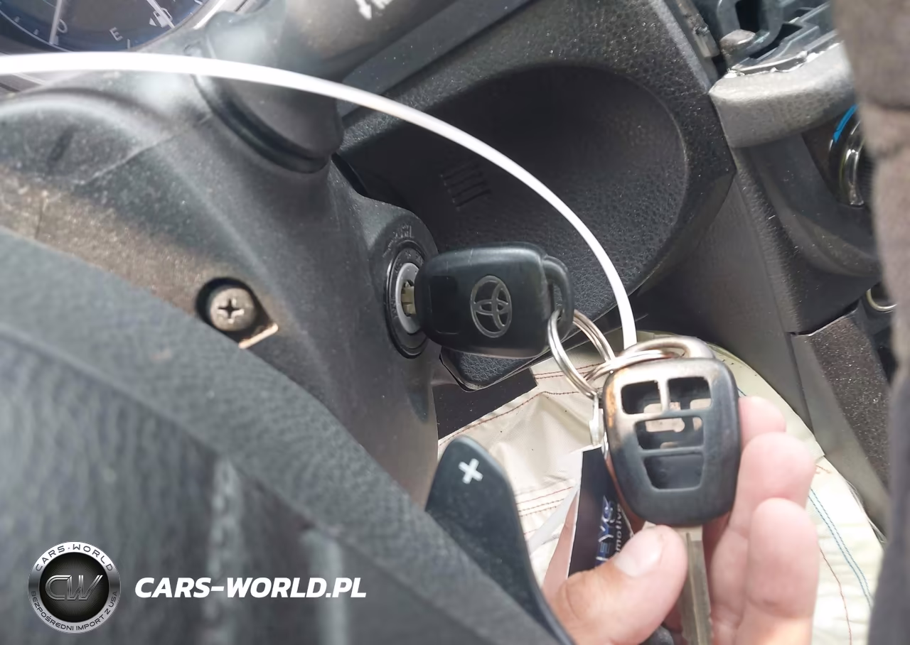 2014 Toyota Corolla S Plus VIN:2T1BURHE7EC064700 - 11