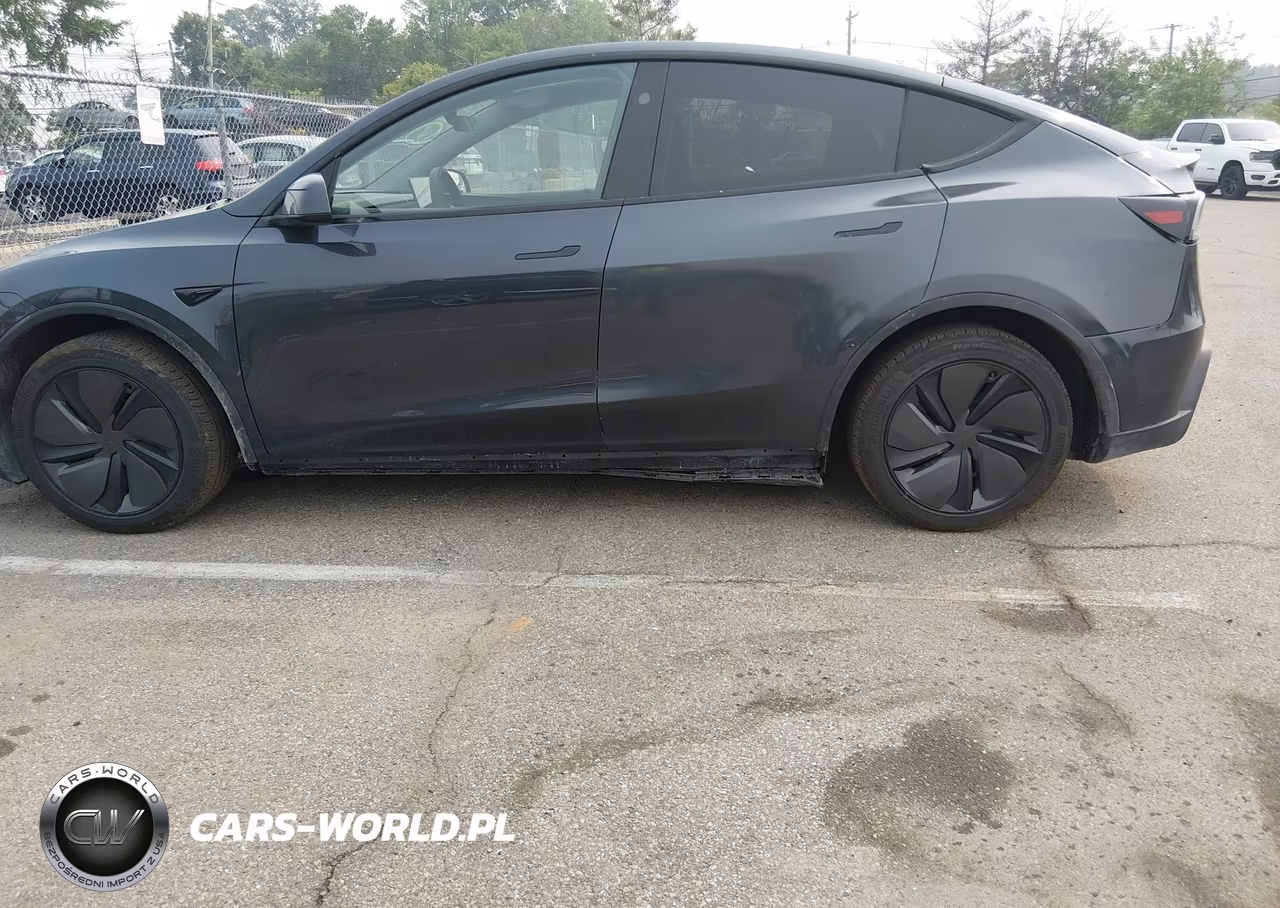 2026 Tesla Model Y Long Range Dual Motor All-Wheel Drive VIN:7SAYGDED0TF401476 - 6