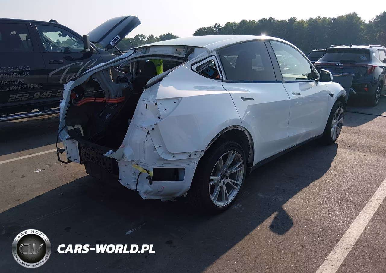 2023 Tesla Model Y Awd-Long Range Dual Motor All-Wheel Drive VIN:7SAYGDEE9PA090917 - 4