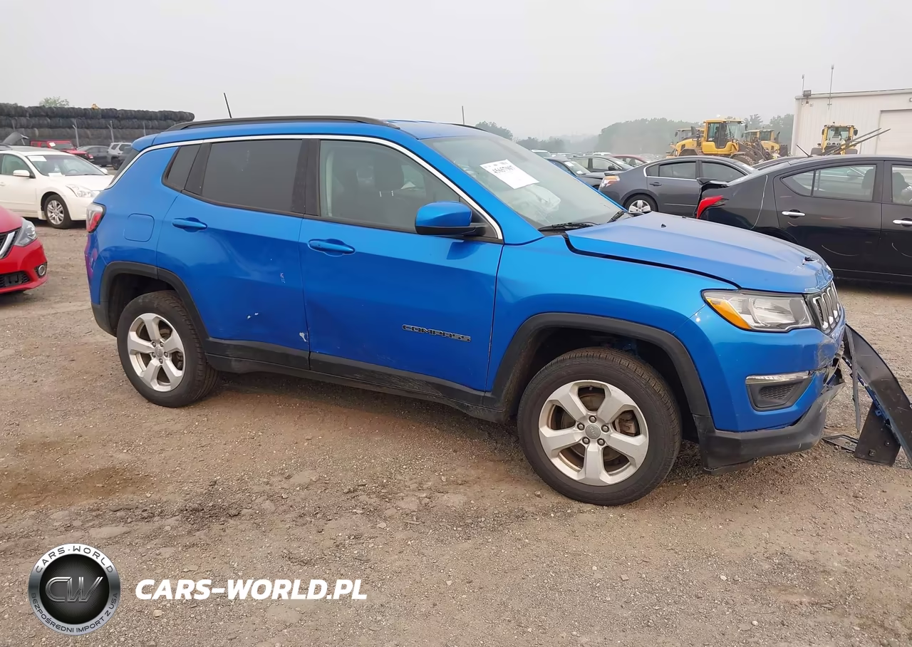 2018 Jeep Compass Latitude 4X4 – zdjęcie 1 z 15