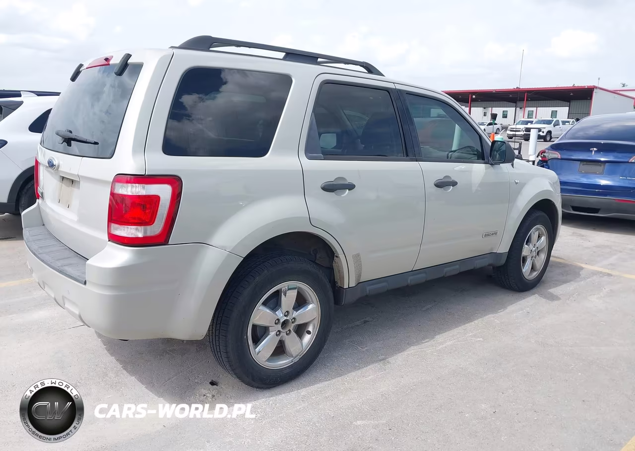 2008 Ford Escape Xlt VIN:1FMCU03128KA82234 - 4