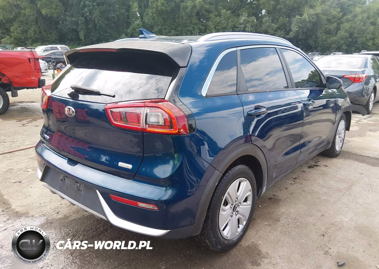 2018 Kia Niro Lx VIN:KNDCB3LC4J5158070 - 4