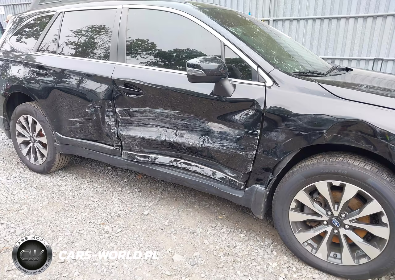 2015 Subaru Outback 3.6R Limited VIN:4S4BSENC5F3331680 - 6