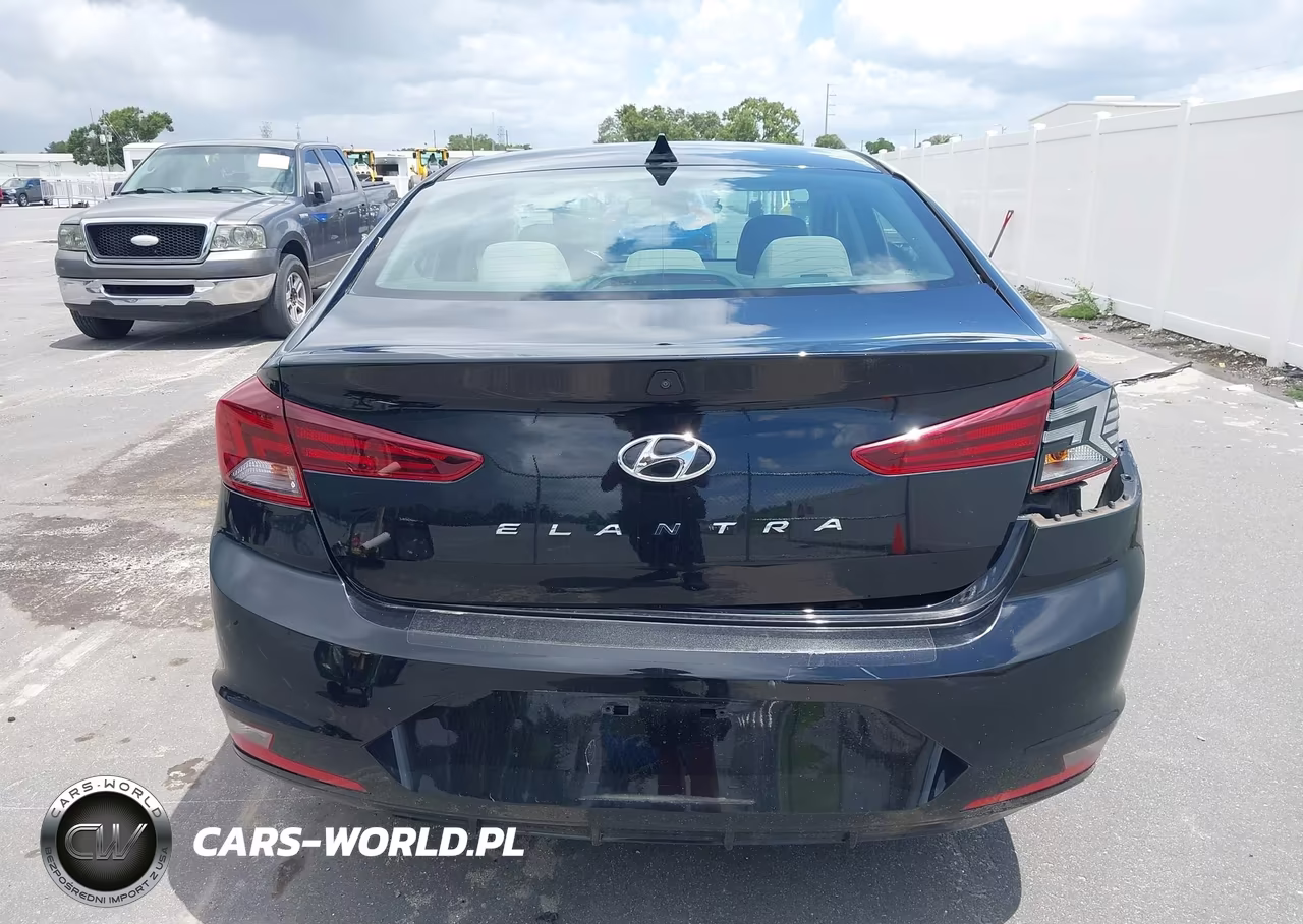 2019 Hyundai Elantra Value Edition VIN:KMHD84LFXKU831658 - 16