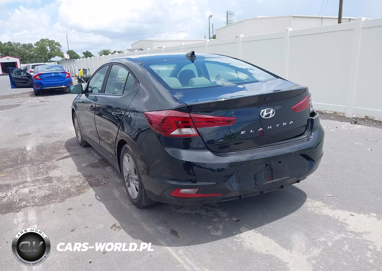 2019 Hyundai Elantra Value Edition VIN:KMHD84LFXKU831658 - 3