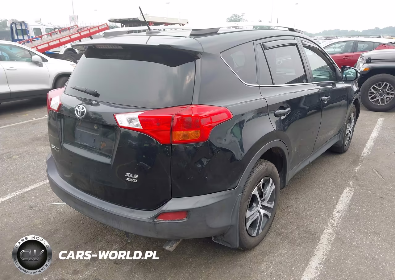 2015 Toyota Rav4 Xle VIN:2T3RFREV7FW310133 - 4