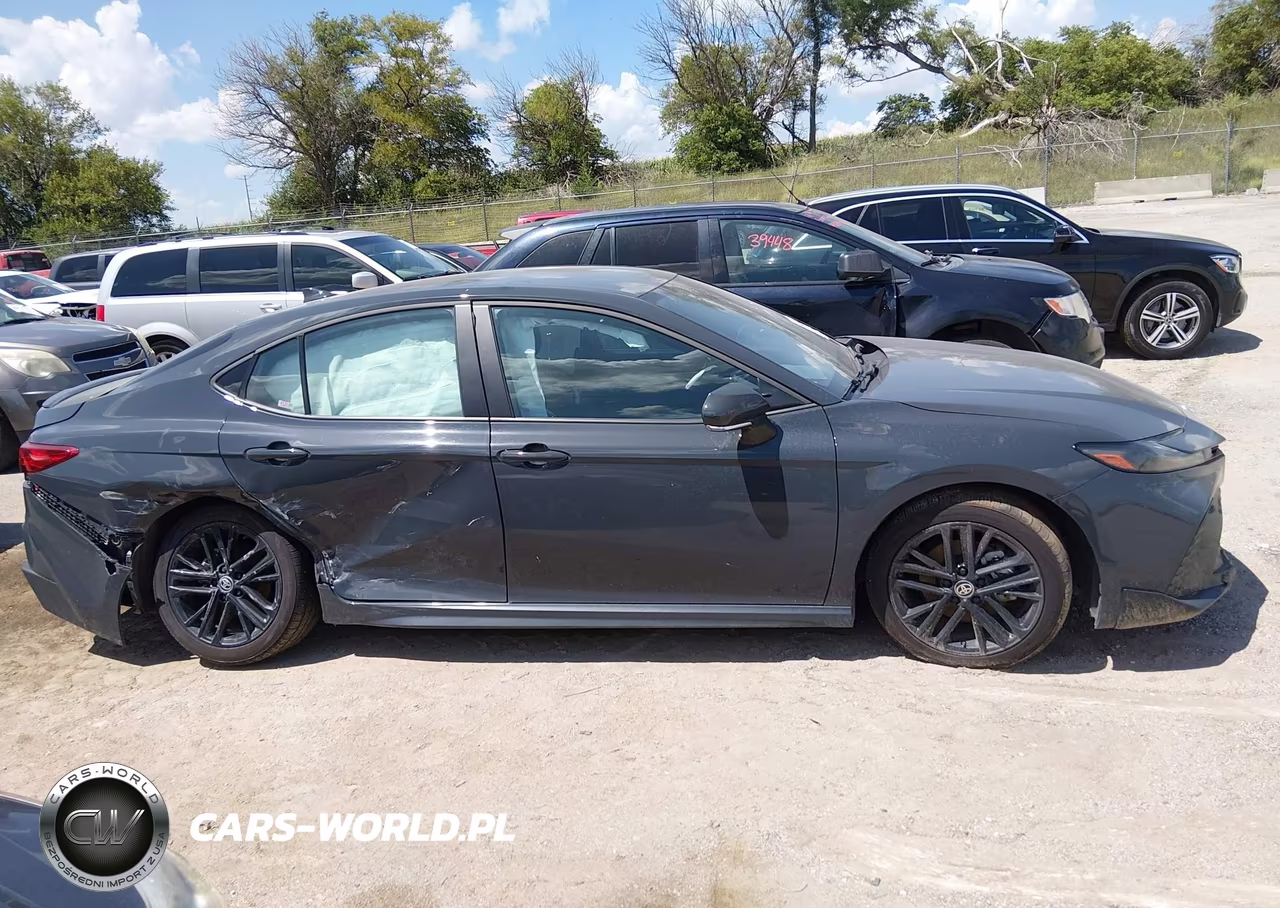 2025 Toyota Camry Se VIN:4T1DAACK5SU604460 - 13