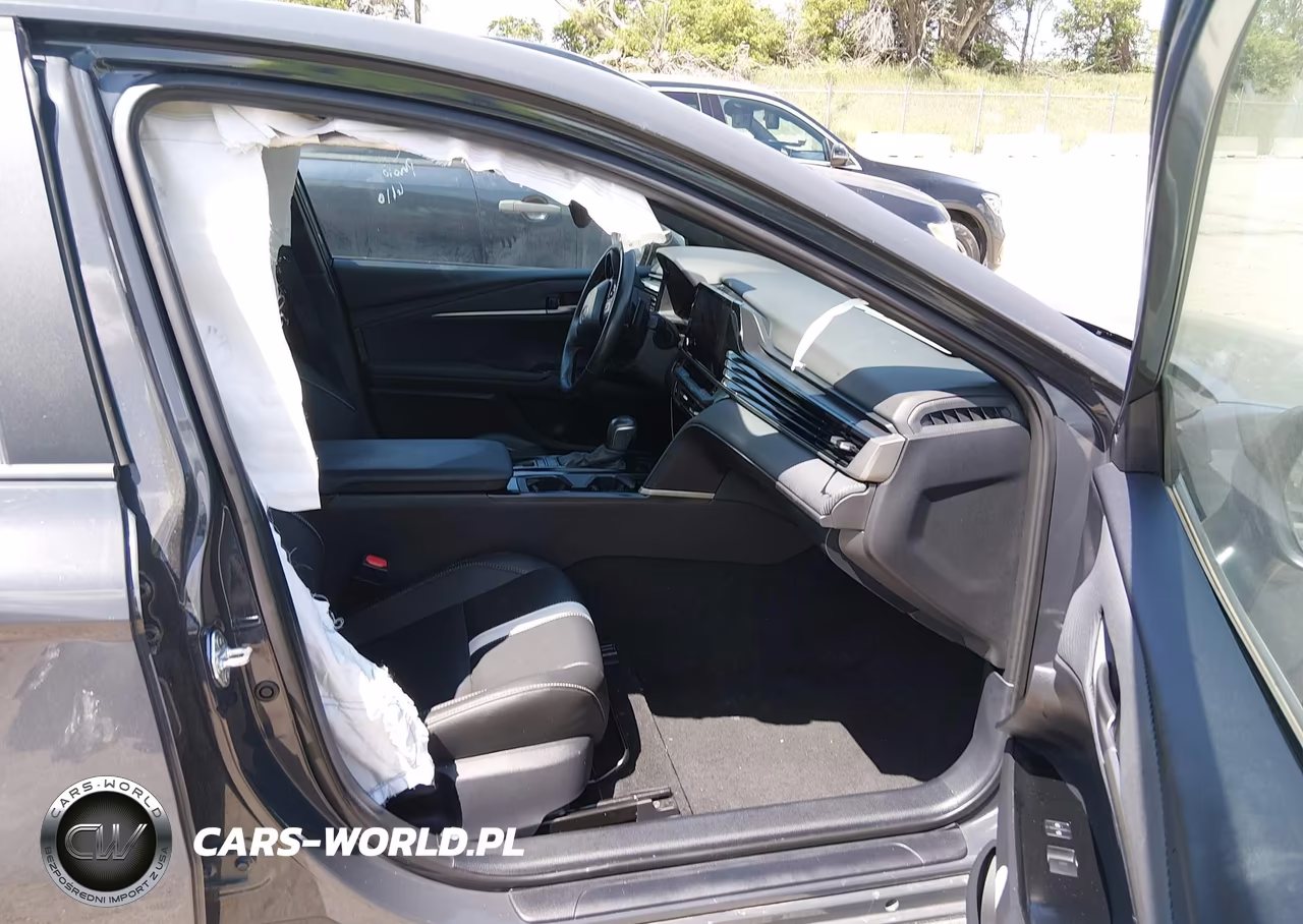 2025 Toyota Camry Se VIN:4T1DAACK5SU604460 - 5