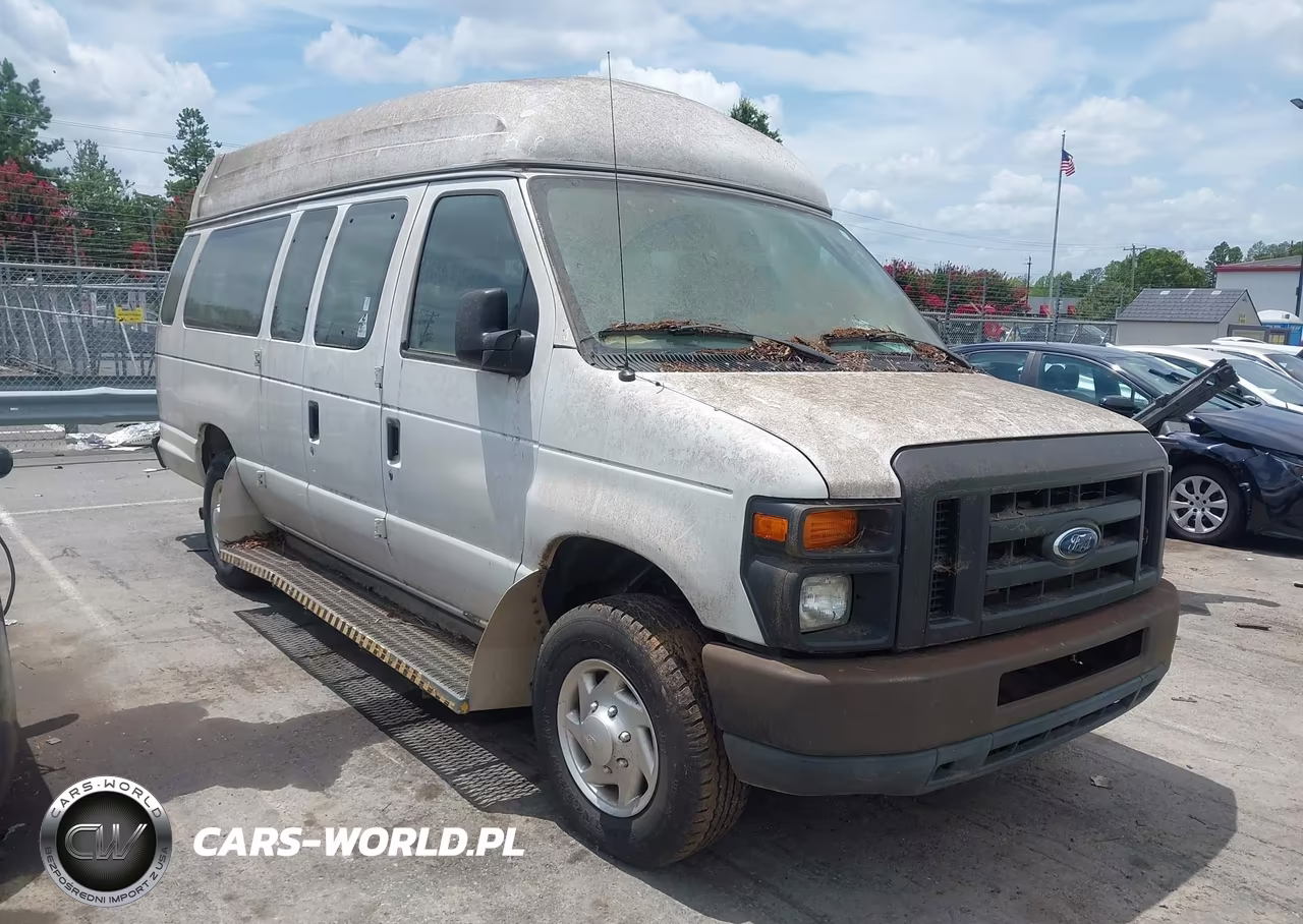 2011 Ford E-350 Super Duty Commercial