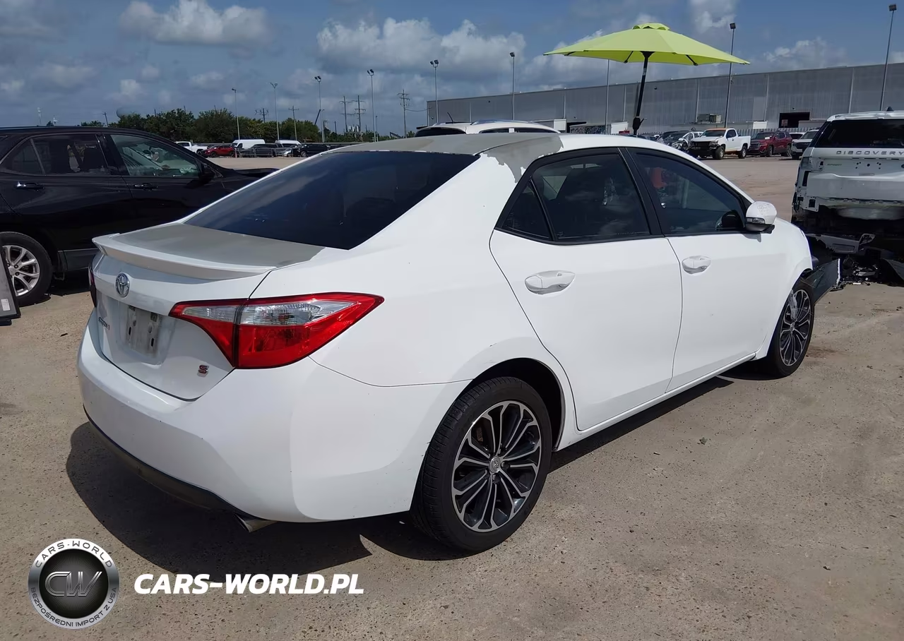 2015 Toyota Corolla S Plus VIN:5YFBURHE6FP362169 - 4