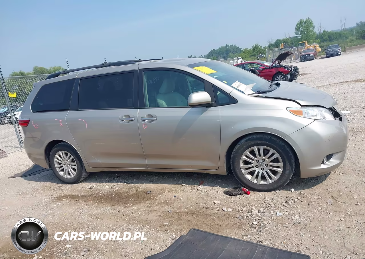 2015 Toyota Sienna Xle 8 Passenger VIN:5TDYK3DC1FS600437 - 13