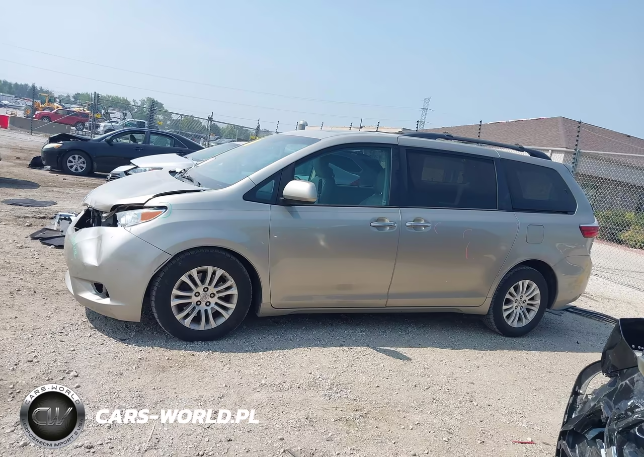 2015 Toyota Sienna Xle 8 Passenger VIN:5TDYK3DC1FS600437 - 14