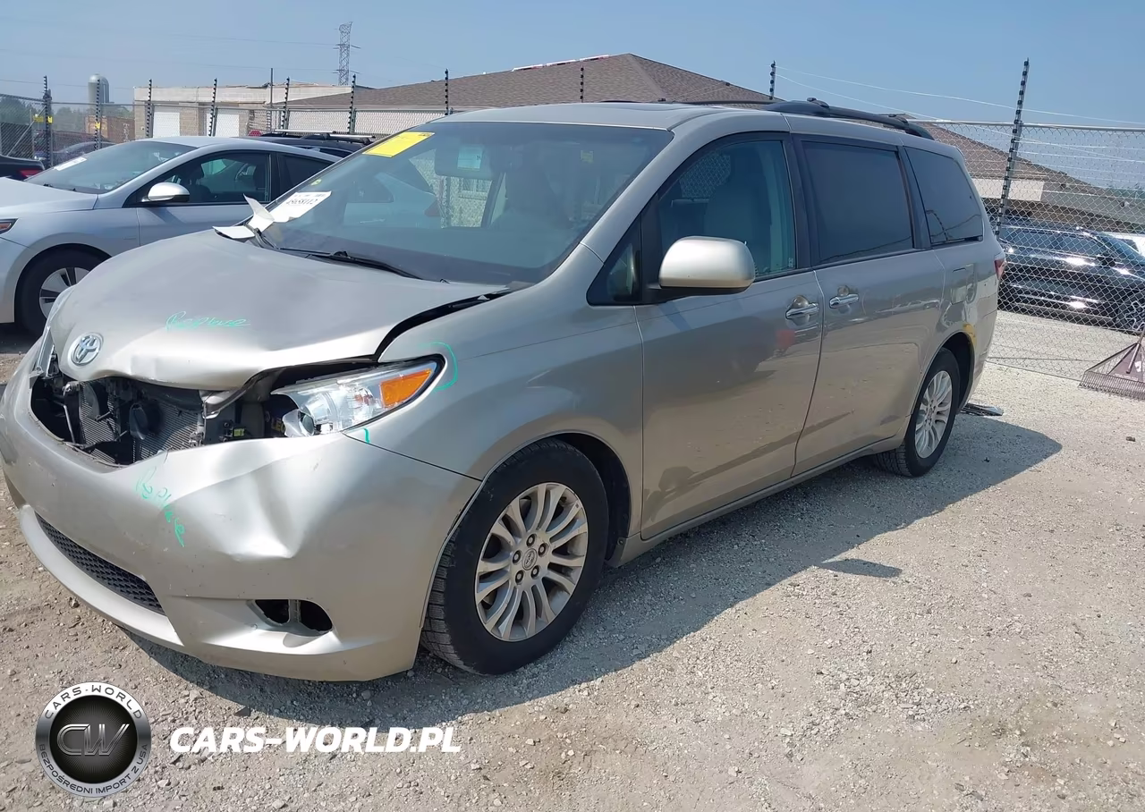 2015 Toyota Sienna Xle 8 Passenger VIN:5TDYK3DC1FS600437 - 2