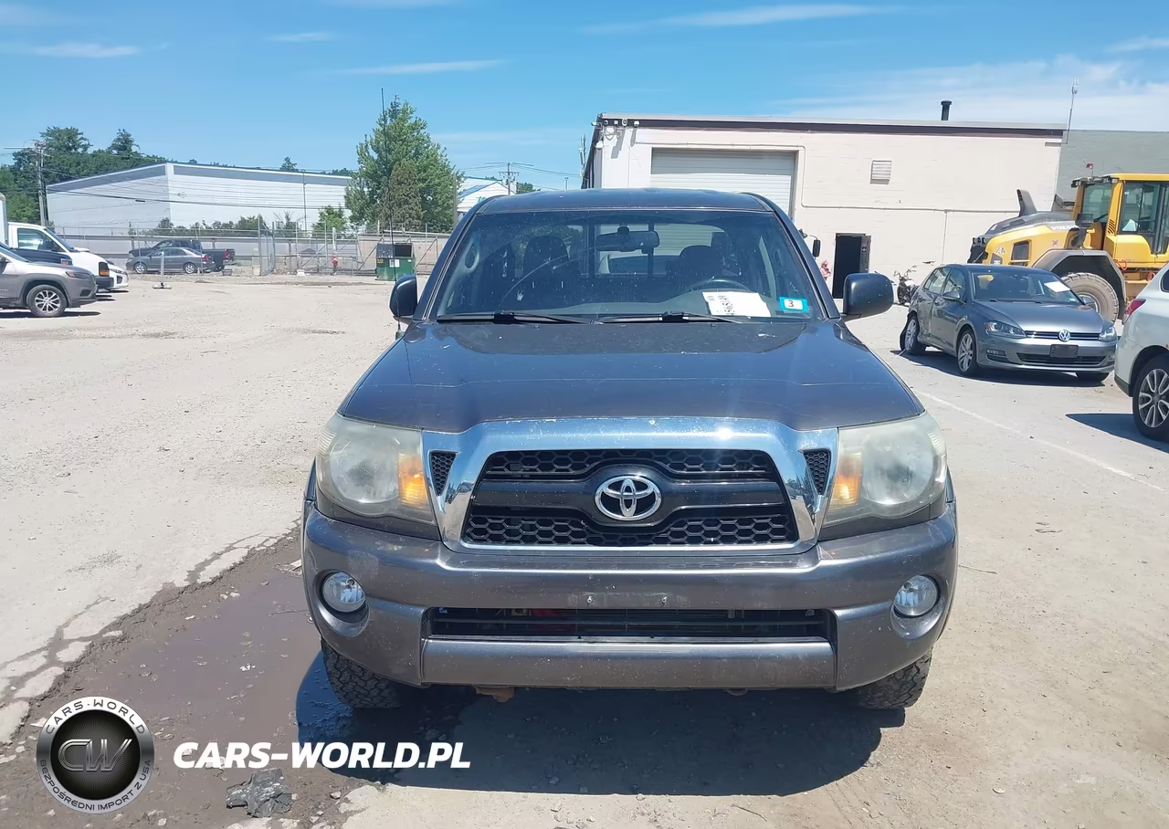 2011 Toyota Tacoma Base V6 VIN:5TFUU4EN8BX003059 - 12