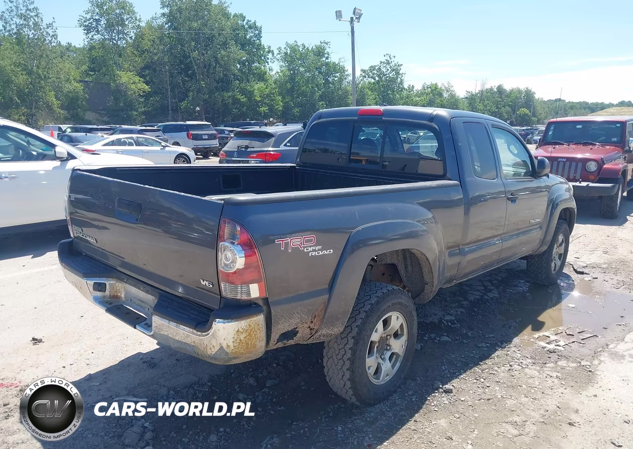 2011 Toyota Tacoma Base V6 VIN:5TFUU4EN8BX003059 - 4